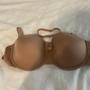 NWOT dkny nude bra with removable straps